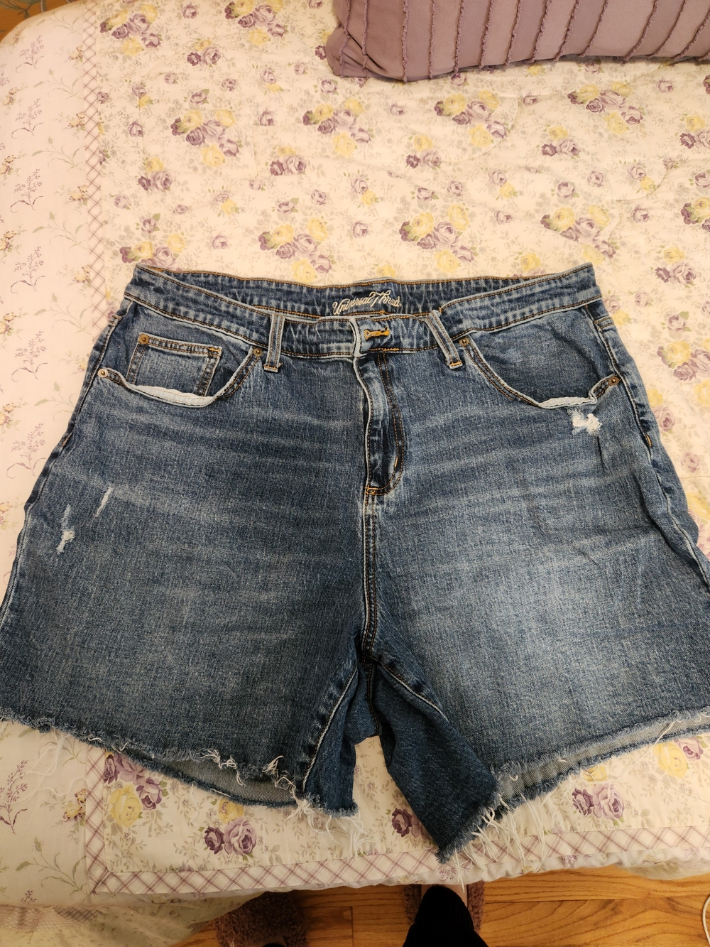 Universal Thread Distressed Washed Blue Denim Cutoff Shorts